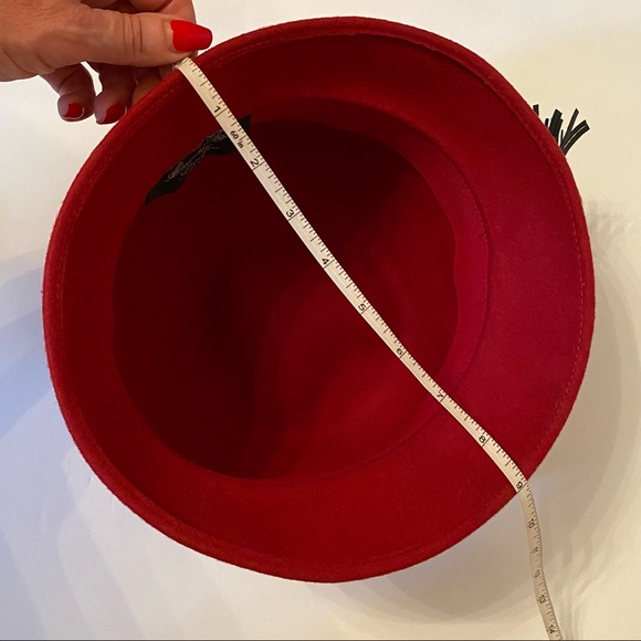 ALESSANDRA BACCI SCARPELLINI FIRENZE ITALY HAT RED BLACK LEATHER FRINGE TIE